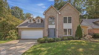 826 E Lakeshore Cove E, Jonesboro, AR 72401