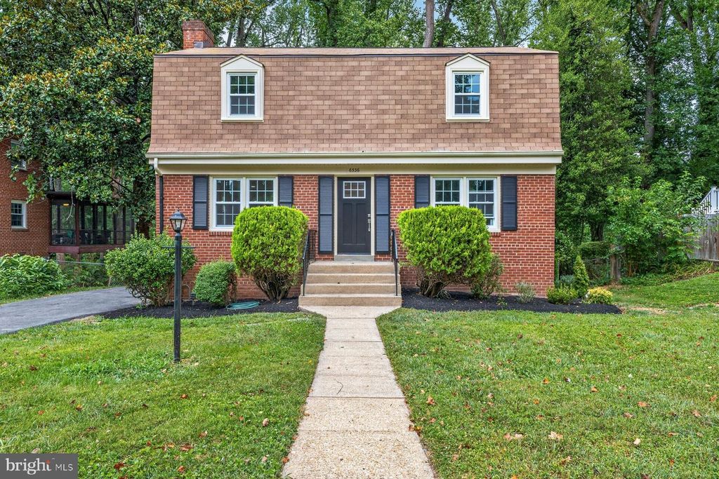 6536 OAKWOOD DR, Falls Church, VA 22041
