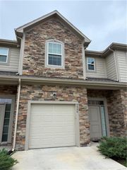 9950 W 87th Terrace, Overland Park, KS 66212