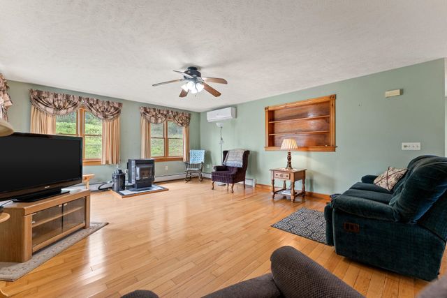 76 Paradee Road, Fairfield, VT 05455