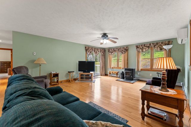 76 Paradee Road, Fairfield, VT 05455