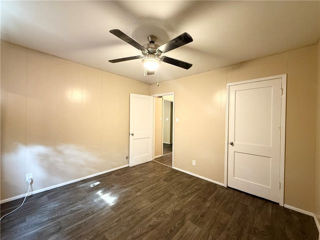 1041 Golla Dr, Corpus Christi, TX 78407