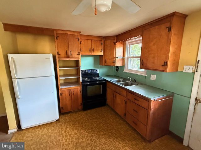 1238 KAUFFMAN RD, Pottstown, PA 19464