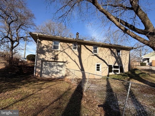 1238 KAUFFMAN RD, Pottstown, PA 19464