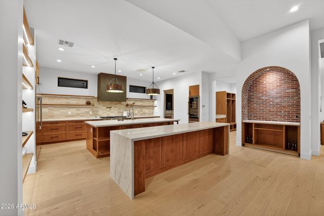 4434 E Mitchell Drive, Phoenix, AZ 85018