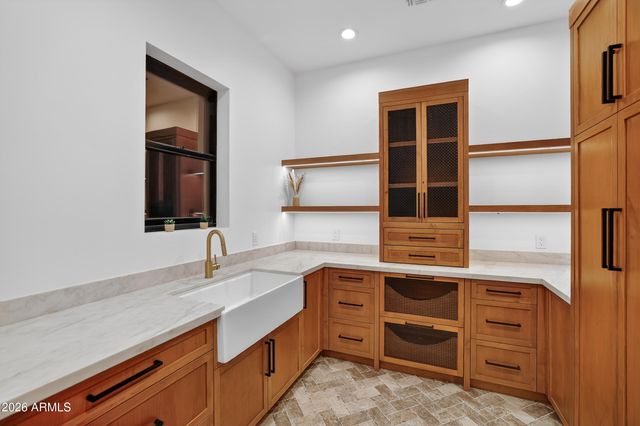 4434 E Mitchell Drive, Phoenix, AZ 85018