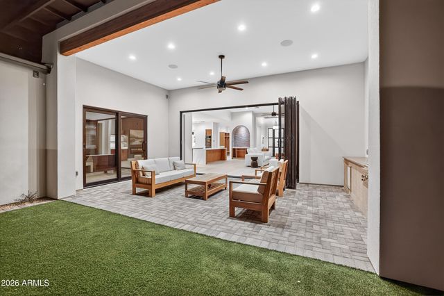 4434 E Mitchell Drive, Phoenix, AZ 85018