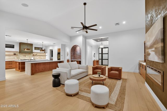 4434 E Mitchell Drive, Phoenix, AZ 85018