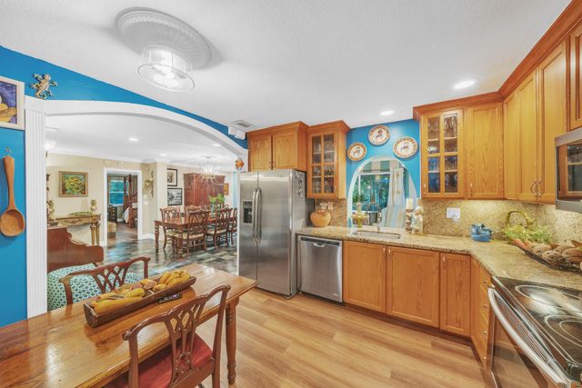 1900 SW 87th Avenue, North Lauderdale, FL 33068