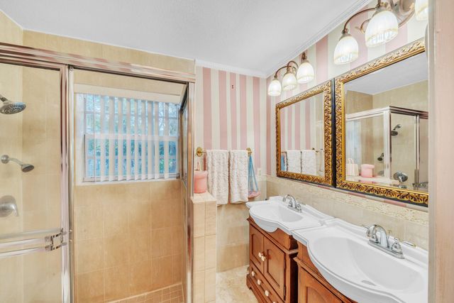 1900 SW 87th Avenue, North Lauderdale, FL 33068