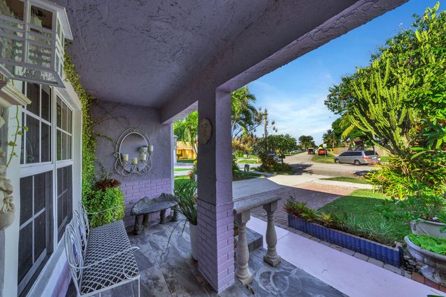 1900 SW 87th Avenue, North Lauderdale, FL 33068