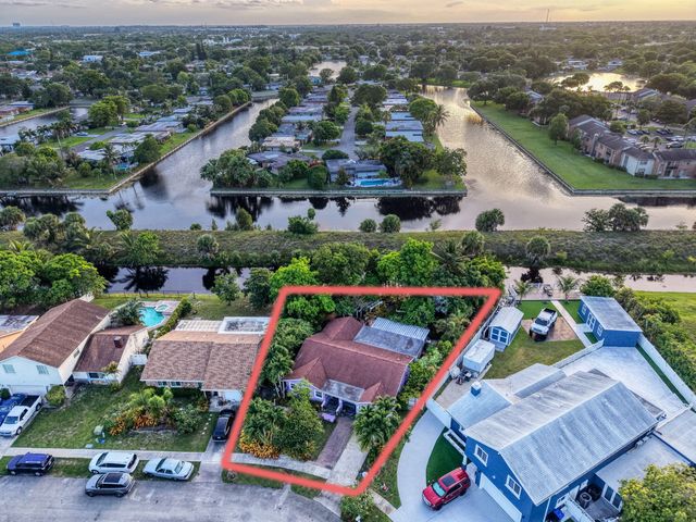 1900 SW 87th Avenue, North Lauderdale, FL 33068