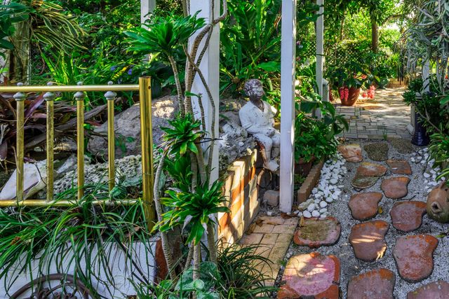 1900 SW 87th Avenue, North Lauderdale, FL 33068