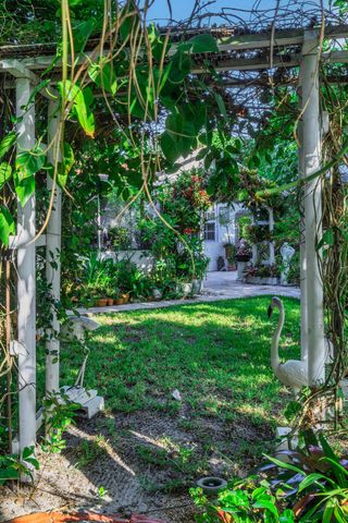 1900 SW 87th Avenue, North Lauderdale, FL 33068