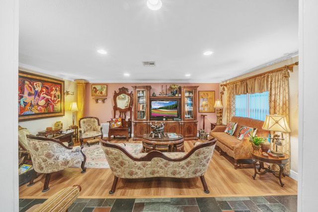 1900 SW 87th Avenue, North Lauderdale, FL 33068