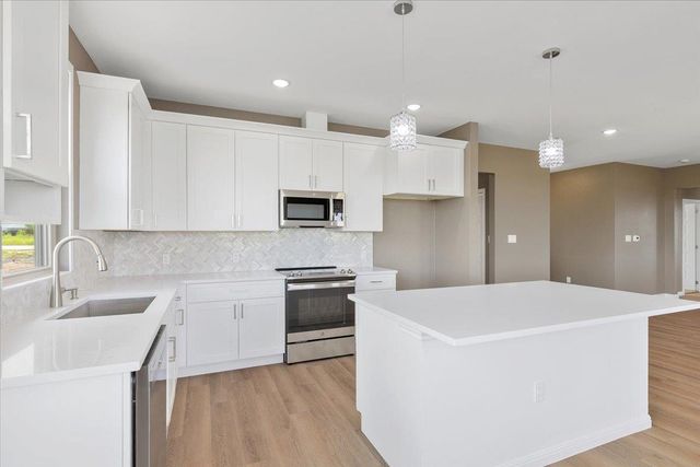 151 Bianca CIR, Del Valle, TX 78617