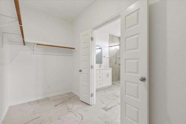 151 Bianca CIR, Del Valle, TX 78617