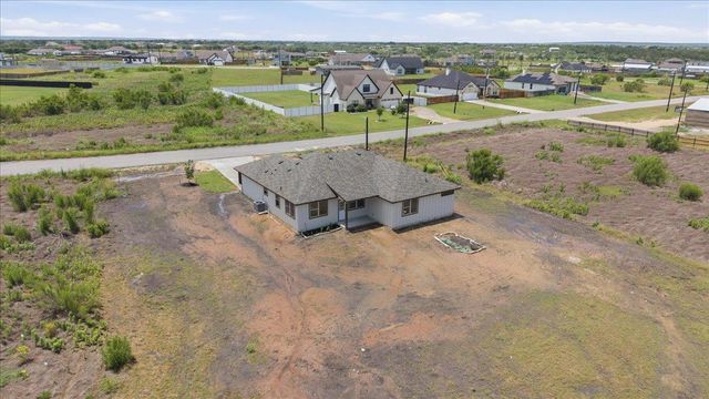 151 Bianca CIR, Del Valle, TX 78617