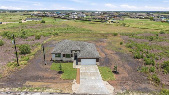 151 Bianca CIR, Del Valle, TX 78617