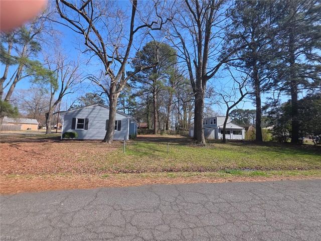 2213 Springdale RD, Chesapeake, VA 23323