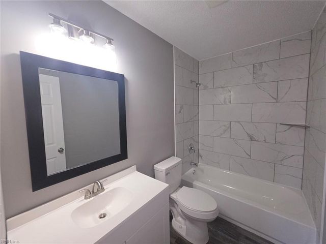 2213 Springdale RD, Chesapeake, VA 23323