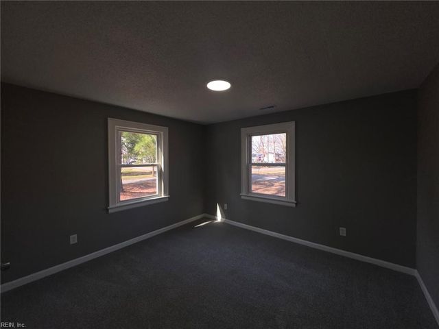 2213 Springdale RD, Chesapeake, VA 23323