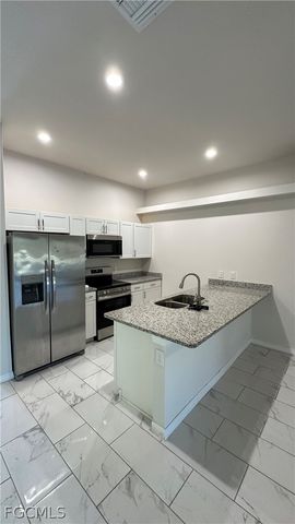 3305 SW 15th PL, Cape Coral, FL 33914