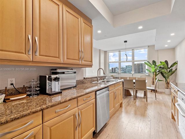 9751 E Bay Harbor Dr 11A, Bay Harbor Islands, FL 33154