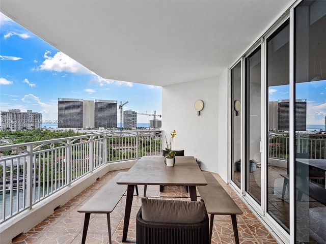 9751 E Bay Harbor Dr 11A, Bay Harbor Islands, FL 33154