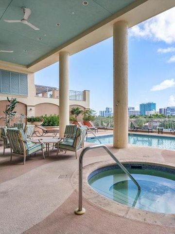 9751 E Bay Harbor Dr 11A, Bay Harbor Islands, FL 33154