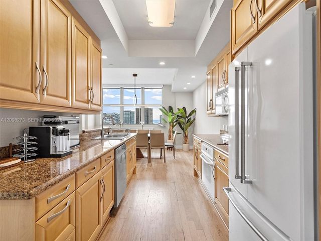 9751 E Bay Harbor Dr 11A, Bay Harbor Islands, FL 33154