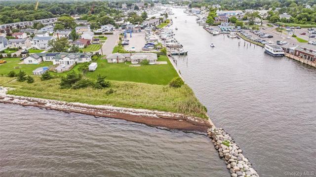 84 Sunset Lane, Patchogue, NY 11772