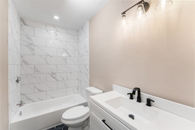 54 Diamond Street, Providence, RI 02907