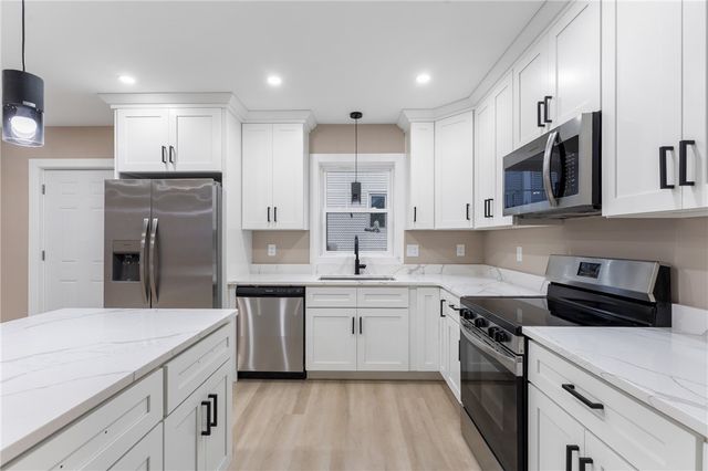 54 Diamond Street, Providence, RI 02907