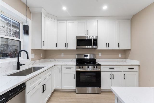 54 Diamond Street, Providence, RI 02907