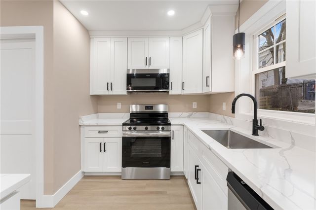 54 Diamond Street, Providence, RI 02907