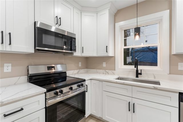 54 Diamond Street, Providence, RI 02907