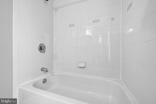 907 8TH ST NE, Washington, DC 20002