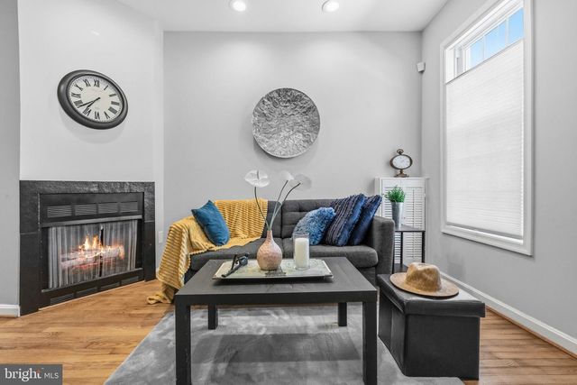 907 8TH ST NE, Washington, DC 20002