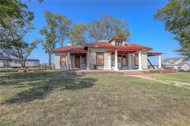 760 SW Redbuck Drive, Lee's Summit, MO 64081