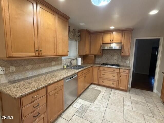 3040 Orange Avenue, La Crescenta, CA 91214