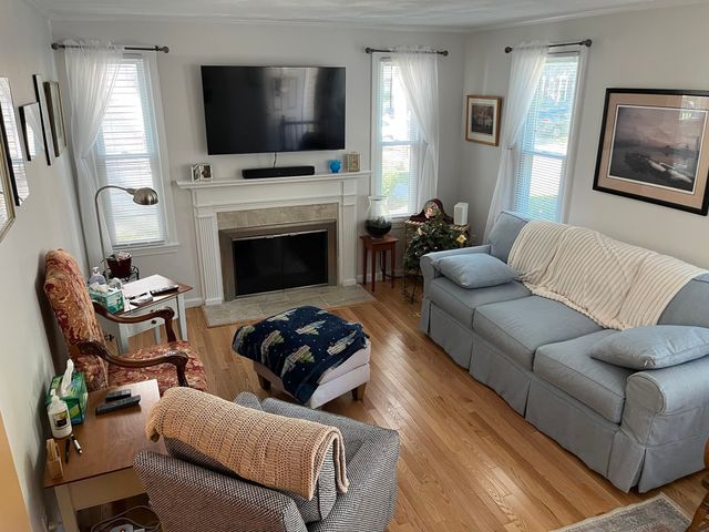 178 Wellman Ave 178, Chelmsford, MA 01863