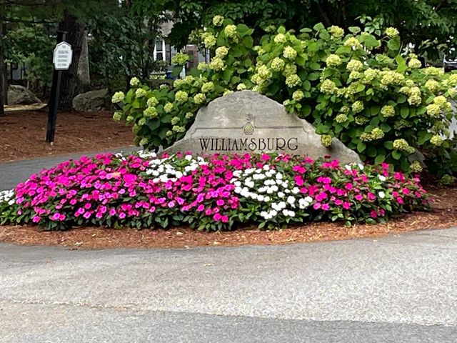 178 Wellman Ave 178, Chelmsford, MA 01863
