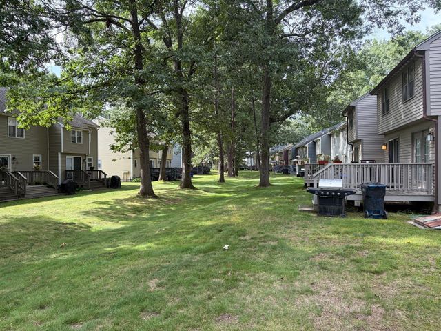 178 Wellman Ave 178, Chelmsford, MA 01863