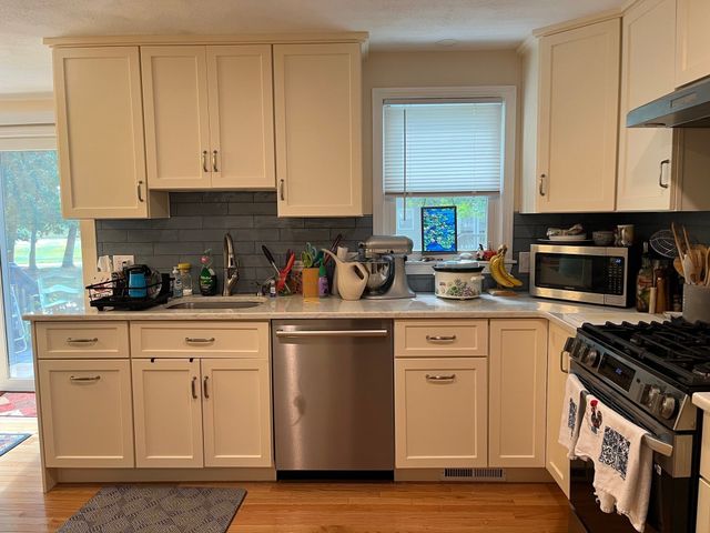 178 Wellman Ave 178, Chelmsford, MA 01863