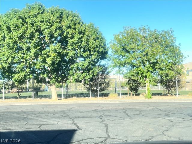 592 Sea Shell Lane, Las Vegas, NV 89110