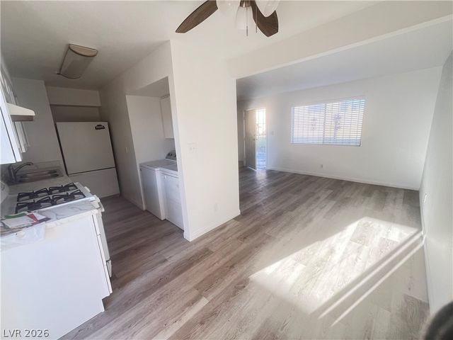 592 Sea Shell Lane, Las Vegas, NV 89110