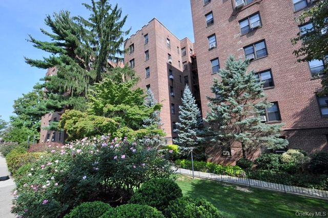 142 Garth Road 1C, Scarsdale, NY 10583