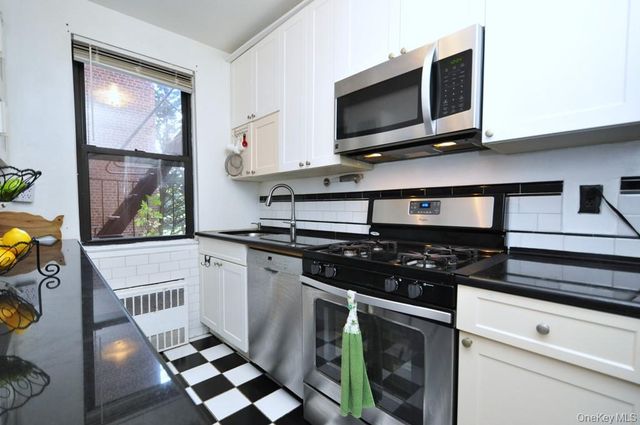 142 Garth Road 1C, Scarsdale, NY 10583