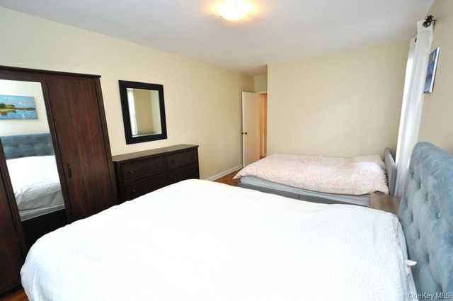 142 Garth Road 1C, Scarsdale, NY 10583